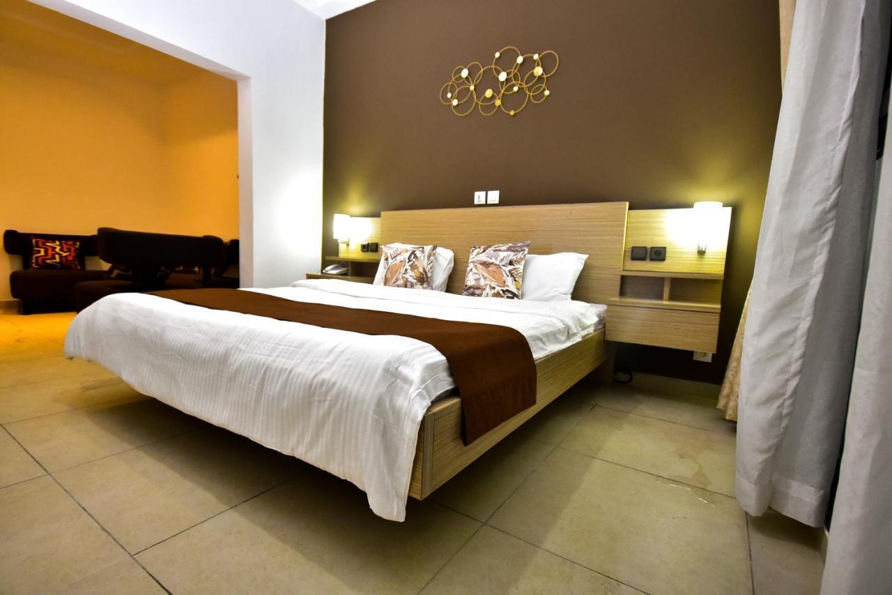 Robert'S Hotel Abidjan Exteriör bild