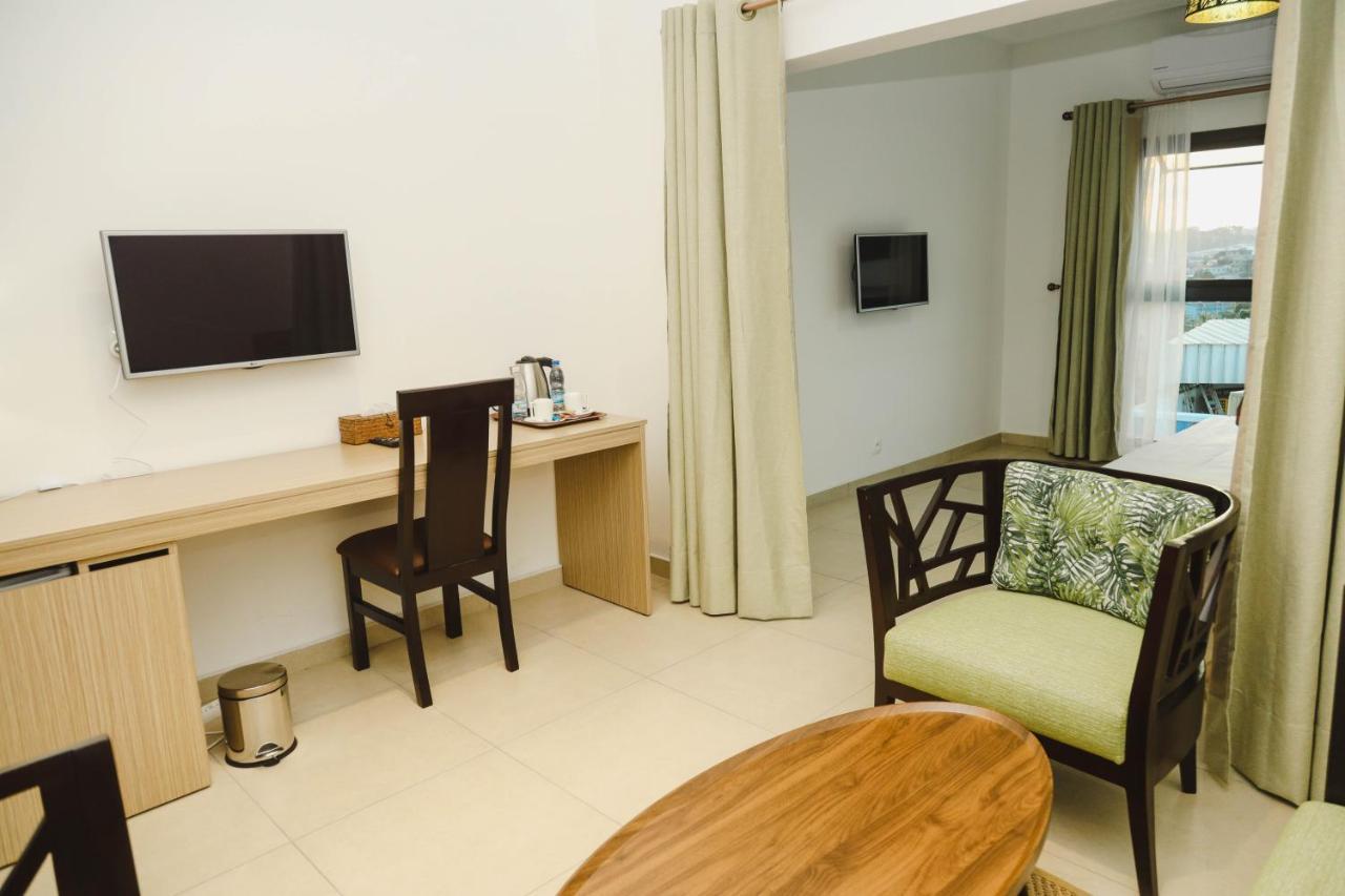 Robert'S Hotel Abidjan Exteriör bild